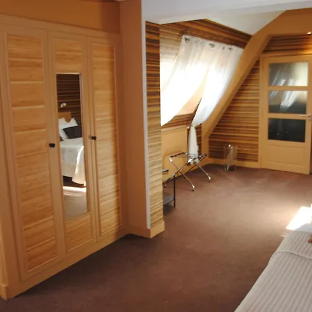 Logis Du Casino Restaurant Le Mathelia فيرفيل سور مير