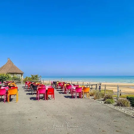 Logis Du Casino Restaurant Le Mathelia 3* Vierville-sur-Mer