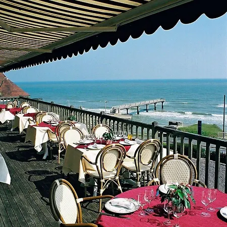 فندق Logis Du Casino Restaurant Le Mathelia 3*