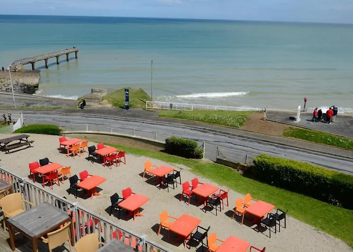 Hotel Logis Du Casino Vierville-sur-Mer