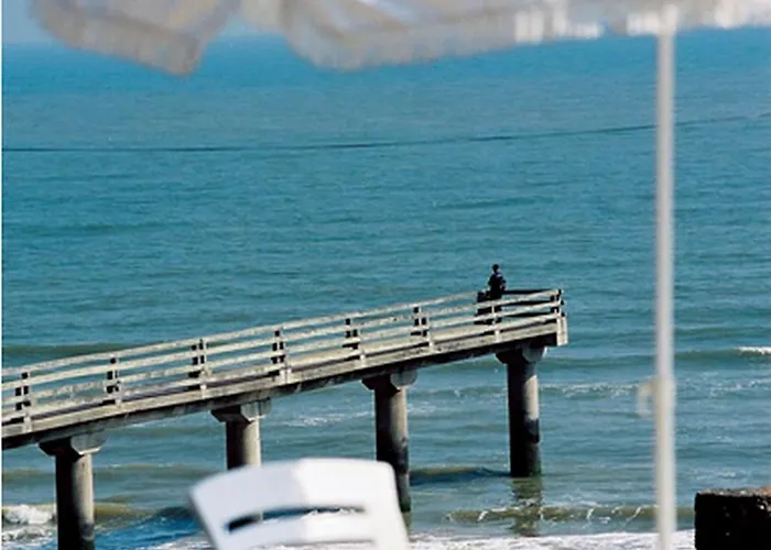 Logis Du Casino Hotel Vierville-sur-Mer