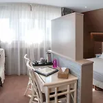 Hotel Logis Du Casino Restaurant Le Mathelia