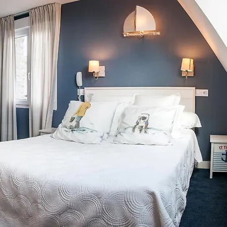 Logis Du Casino Restaurant Le Mathelia