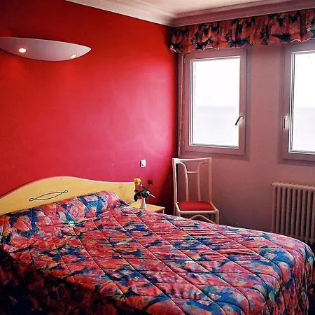 Hotel Logis Du Casino Restaurant Le Mathelia 3*