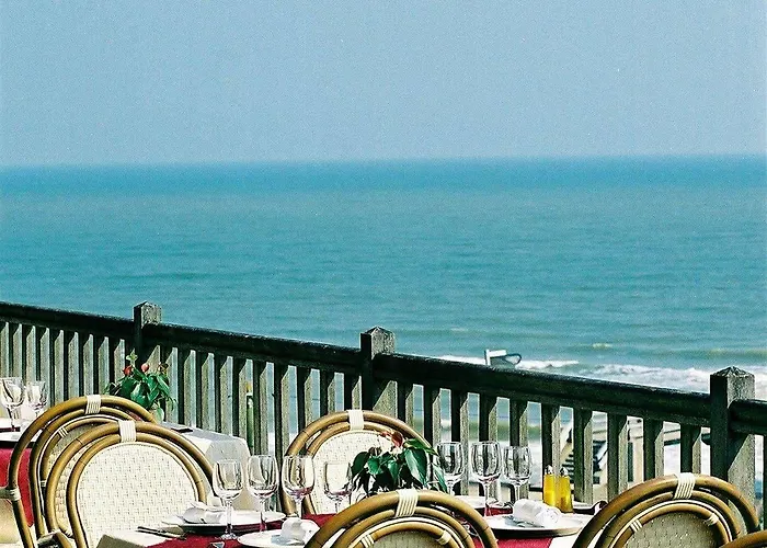 Hotel Logis Du Casino Restaurant Le Mathelia Vierville-sur-Mer