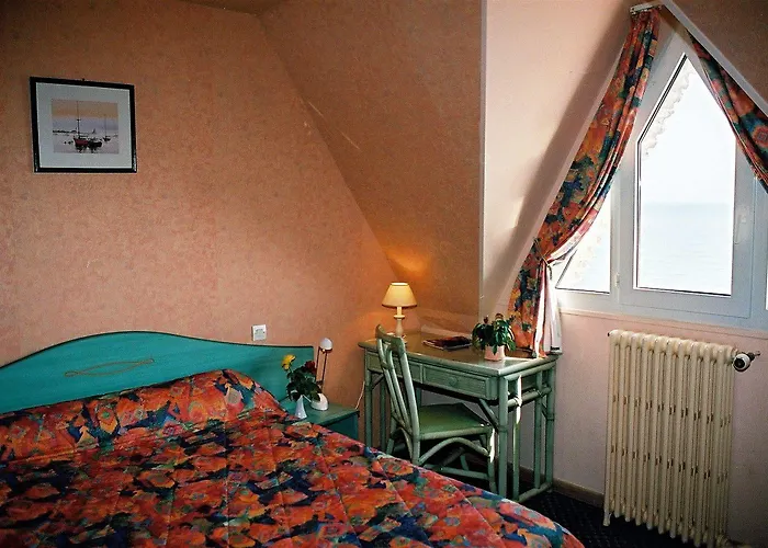 Logis Du Casino Restaurant Le Mathelia Vierville-sur-Mer