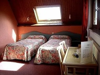 Logis Du Casino Restaurant Le Mathelia Отель Вьервиль-сюр-Мер